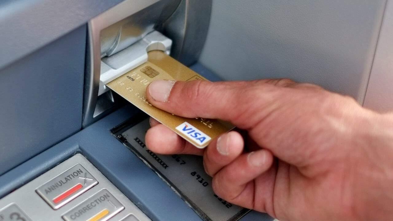  Chuyển tiền qua cây ATM 