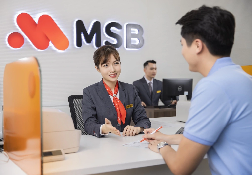  Nộp hồ sơ và các giấy tờ liên quan theo yêu cầu của ngân hàng 