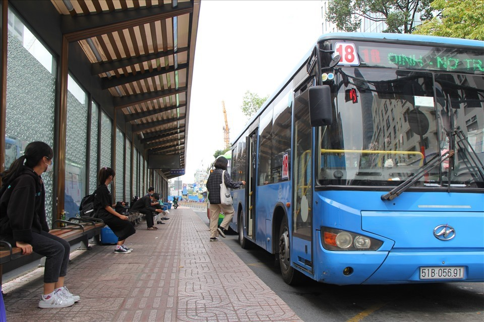 Ưu tiên sử dụng các phương tiện công cộng